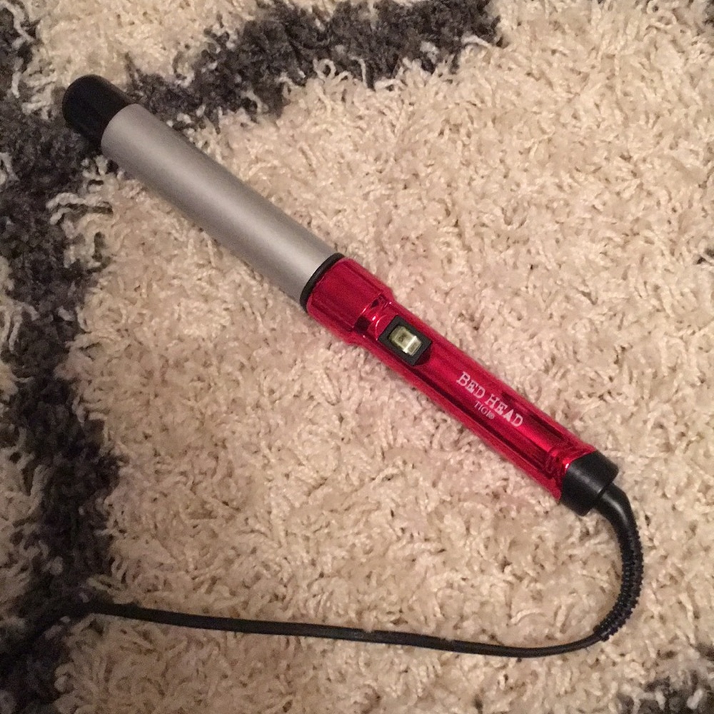 BED HEAD curling wand. Used once!